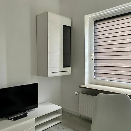 2- * Lehrte
